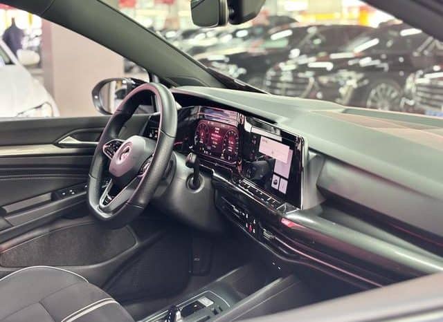 
								Volkswagen Golf 280 TSI, 2023 full									