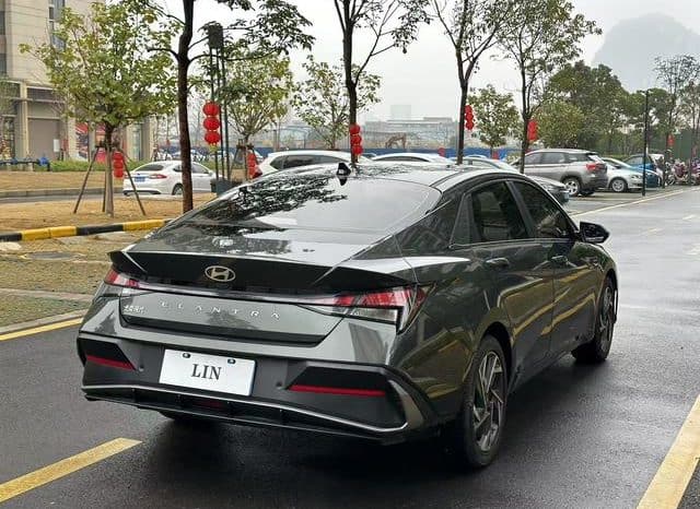
								Hyundai Elantra (VII), 2024 full									