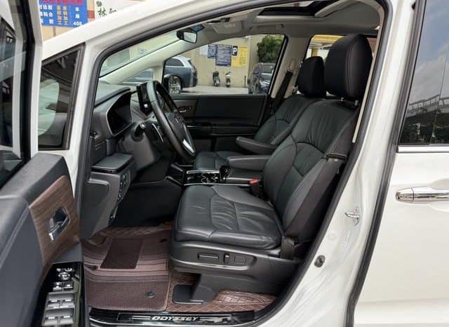 
								Honda Odyssey, 2022 full									