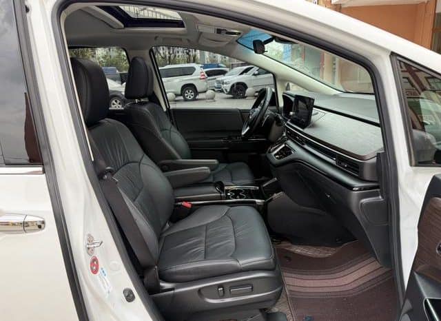 
								Honda Odyssey, 2022 full									