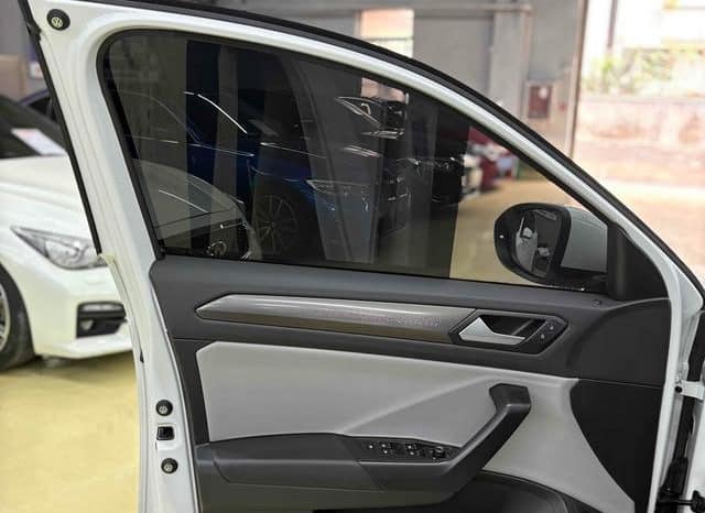 
								Volkswagen T-Roc, 2024 full									
