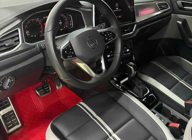 
								Volkswagen T-Roc, 2024 full									