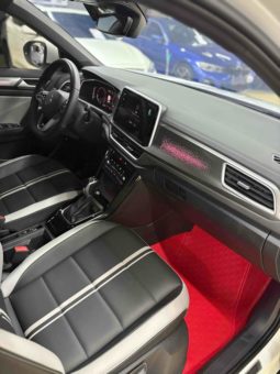 
										Volkswagen T-Roc, 2024 full									