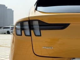 
										Ford Mustang Mach-E, 2024 full									