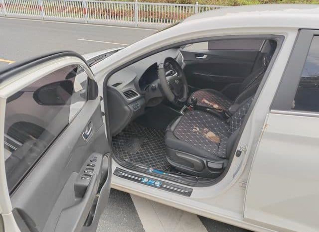 
								Hyundai Solaris II (1,6), 2021 full									