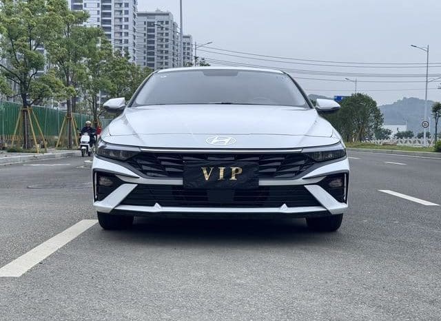 
								Hyundai Elantra (VII), 2023 full									