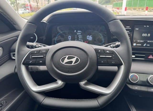 
								Hyundai Elantra (VII), 2023 full									