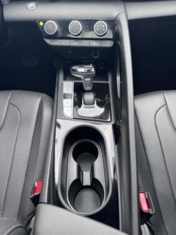 
										Hyundai Elantra (VII), 2023 full									