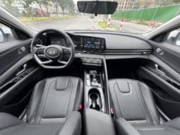 
										Hyundai Elantra (VII), 2023 full									
