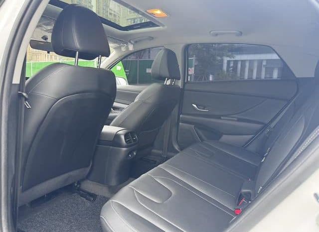
								Hyundai Elantra (VII), 2023 full									
