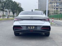 
										Hyundai Elantra (VII), 2023 full									