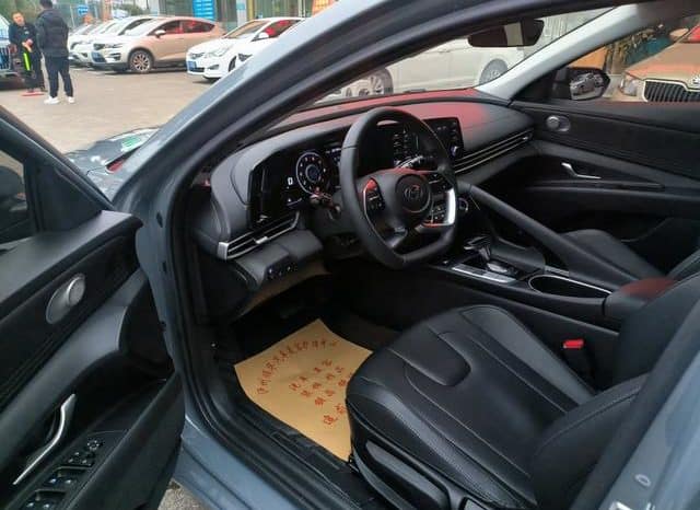 
								Hyundai Elantra (VII), 2023 full									
