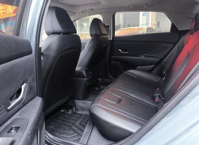
								Hyundai Elantra (VII), 2023 full									