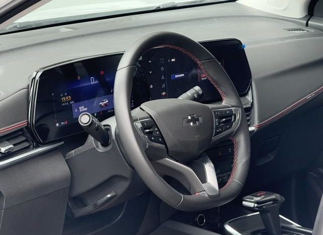 
								Chevrolet Tracker, 2025 full									