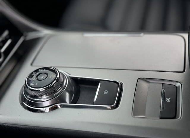 
								Ford Mondeo (V), 2021 full									