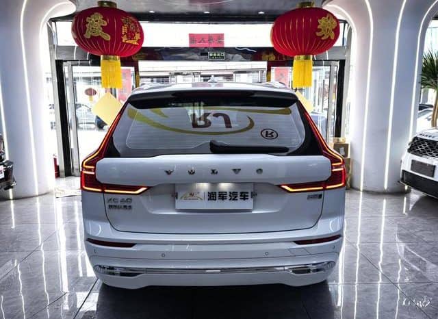 
								Volvo XC60, 2022 full									