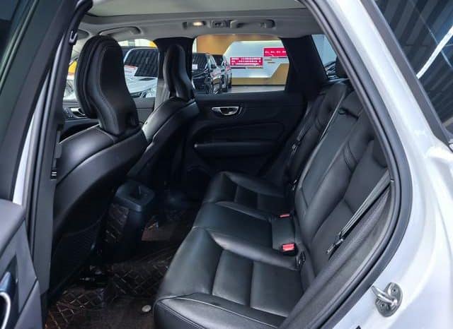
								Volvo XC60, 2022 full									