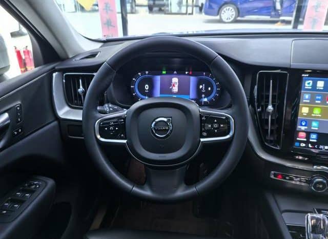 
								Volvo XC60, 2022 full									