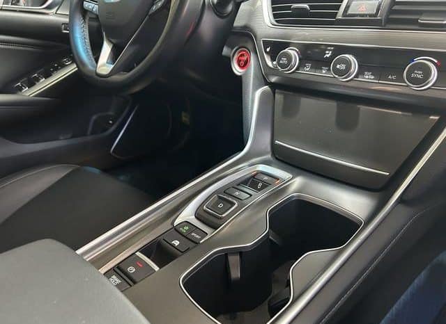 
								Honda Accord, 2021 full									