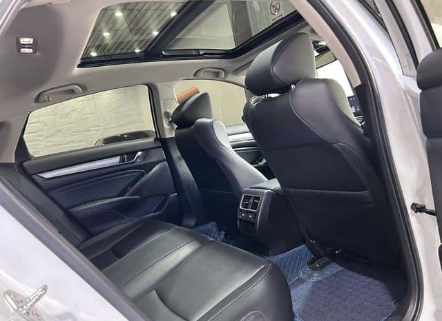 
								Honda Accord, 2021 full									
