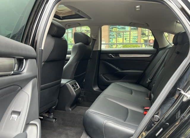 
								Honda Accord, 2020 full									