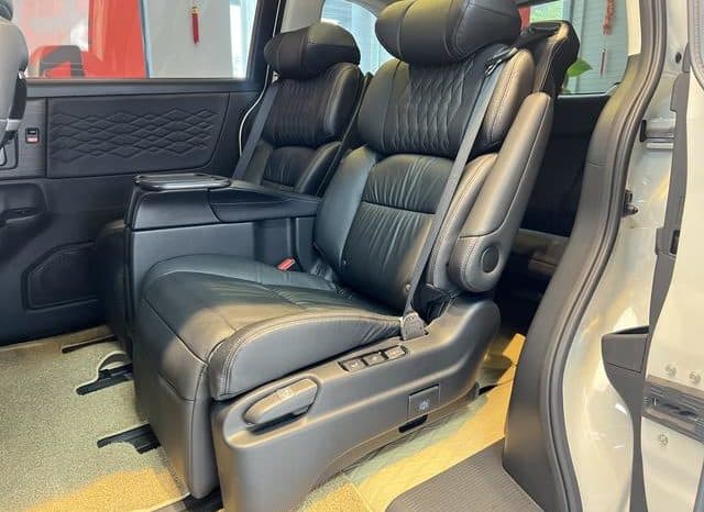 
								Honda Elysion, 2022 full									