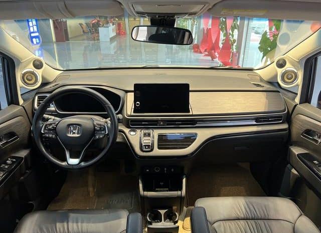 
								Honda Elysion, 2022 full									