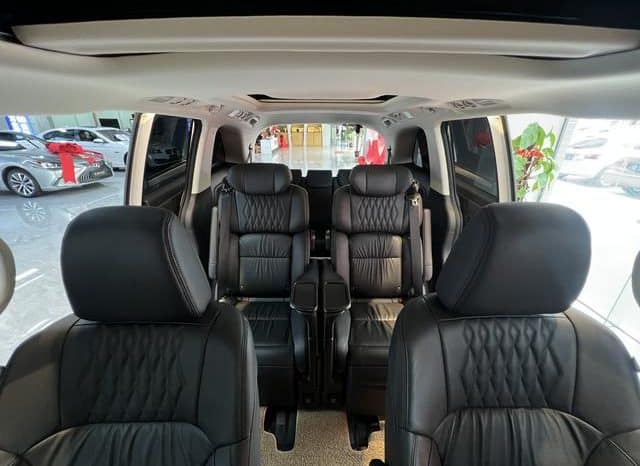 
								Honda Elysion, 2022 full									