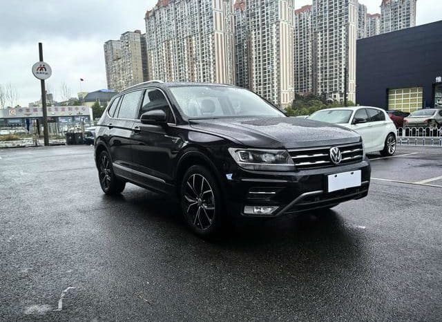
								Volkswagen Tiguan L, 2020 full									