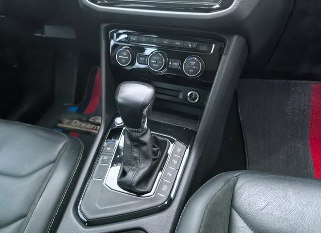 
								Volkswagen Tiguan L, 2020 full									
