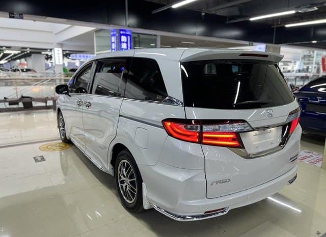
								Honda Odyssey, 2021 full									