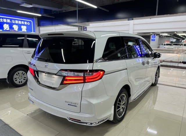 
								Honda Odyssey, 2021 full									