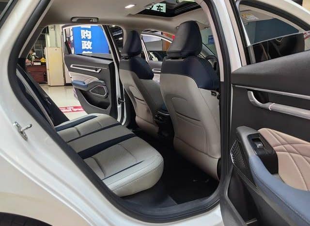 
								Geely Emgrand, 2022 full									