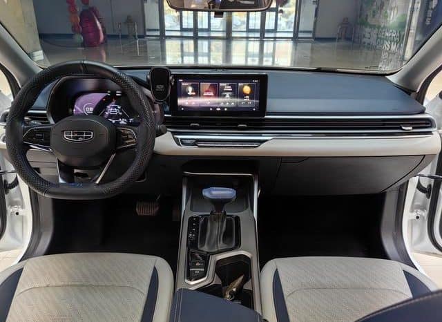 
								Geely Emgrand, 2022 full									