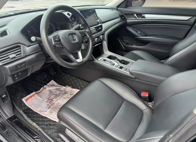 
								Honda Accord, 2020 full									