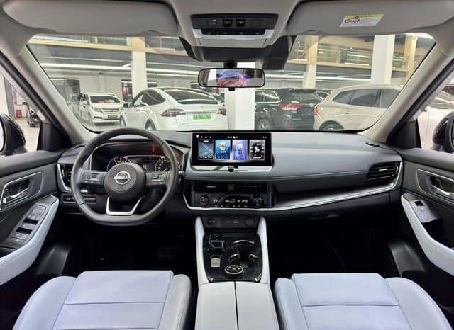 
								Nissan X-Trail (III), 2023 full									