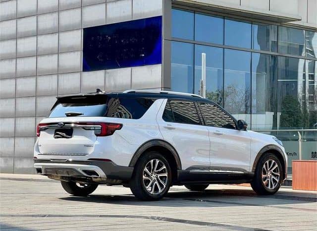 
								Ford Explorer (VI), 2024 full									