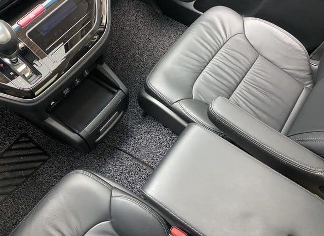 
								Honda Odyssey, 2021 full									