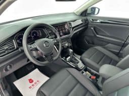 
										Volkswagen T-Roc, 2021 full									