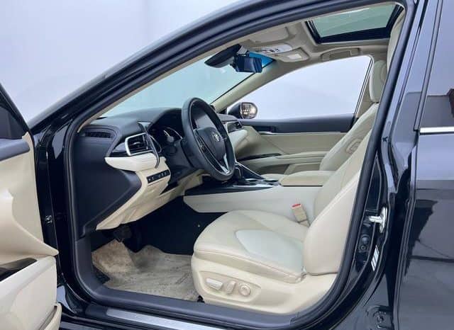 
								Toyota Camry, 2021 full									