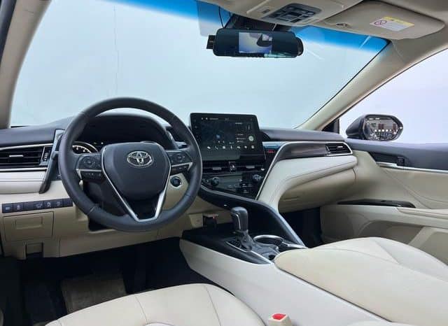 
								Toyota Camry, 2021 full									