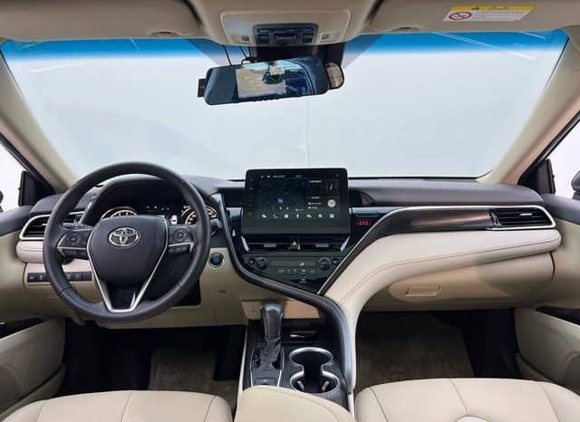 
								Toyota Camry, 2021 full									