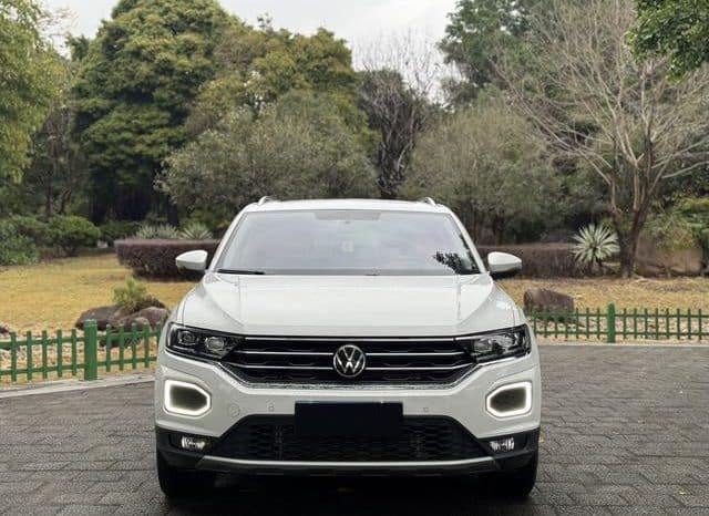 
								Volkswagen T-Roc, 2022 full									