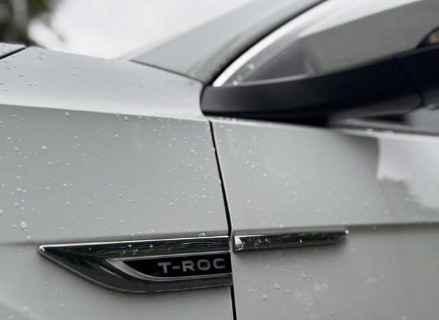 
								Volkswagen T-Roc, 2022 full									