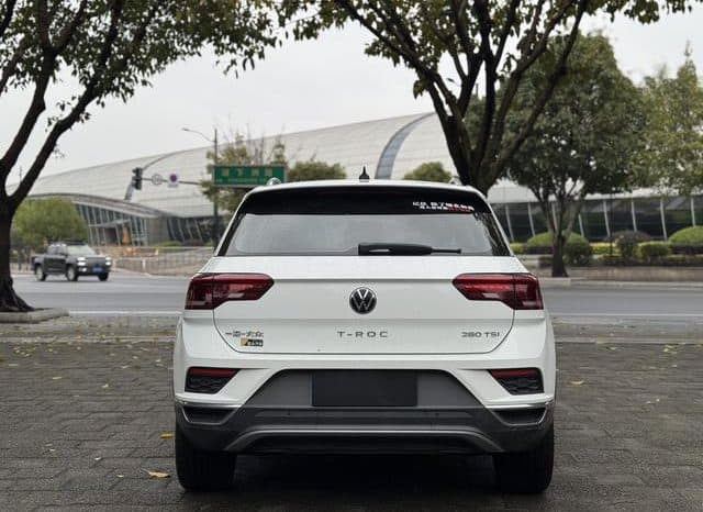 
								Volkswagen T-Roc, 2022 full									