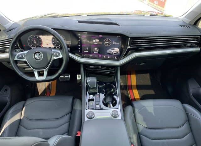 
								Volkswagen Touareg, 2020 full									