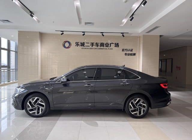 
								Volkswagen Jetta, 2022 full									
