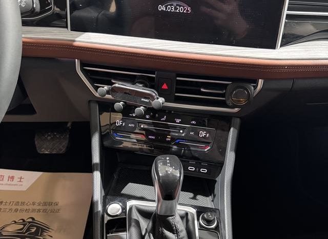 
								Volkswagen Jetta, 2022 full									
