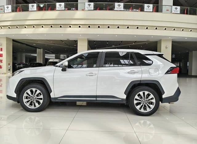 
								Toyota Wildlander, 2021 full									