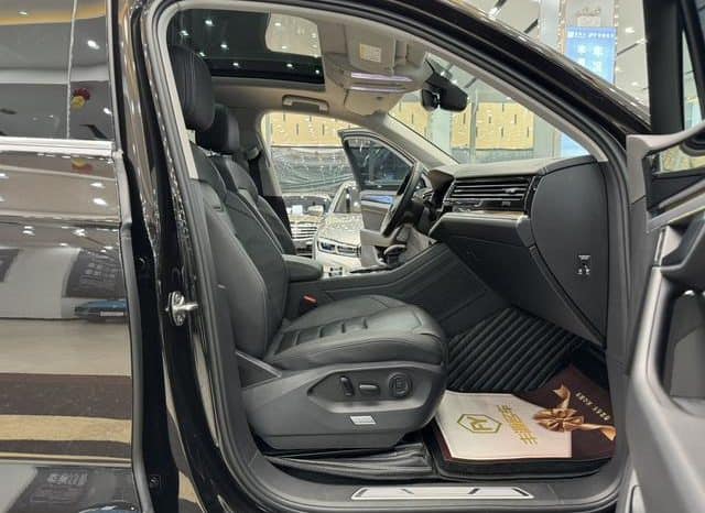 
								Volkswagen Touareg, 2021 full									